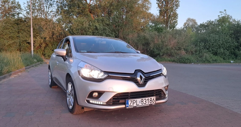 Renault Clio cena 42900 przebieg: 42103, rok produkcji 2019 z Szczecin małe 211